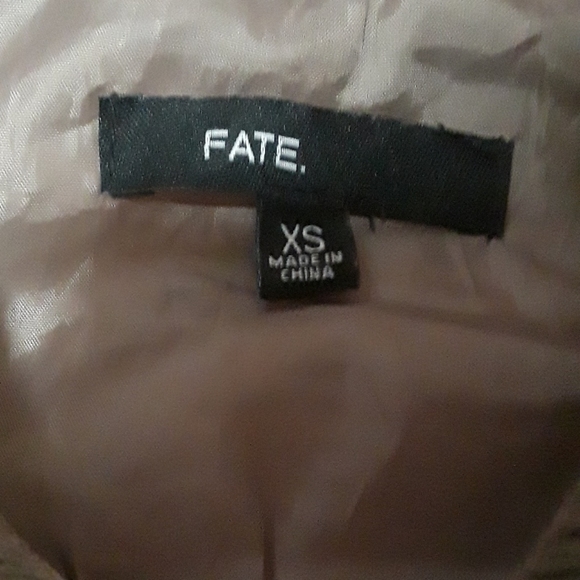 Women's XS Vest, EUC - Picture 2 of 8